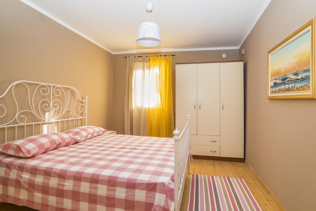 Apartments & Rooms Buoni Amici Murine Zimmer foto