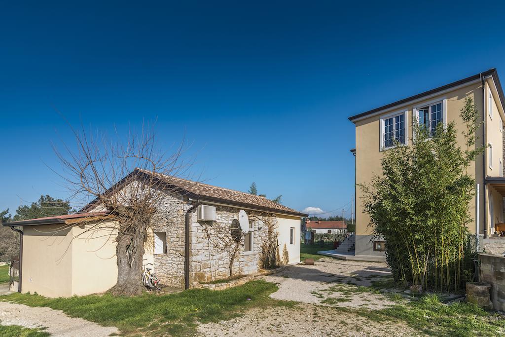 Apartments & Rooms Buoni Amici Murine Exterior foto