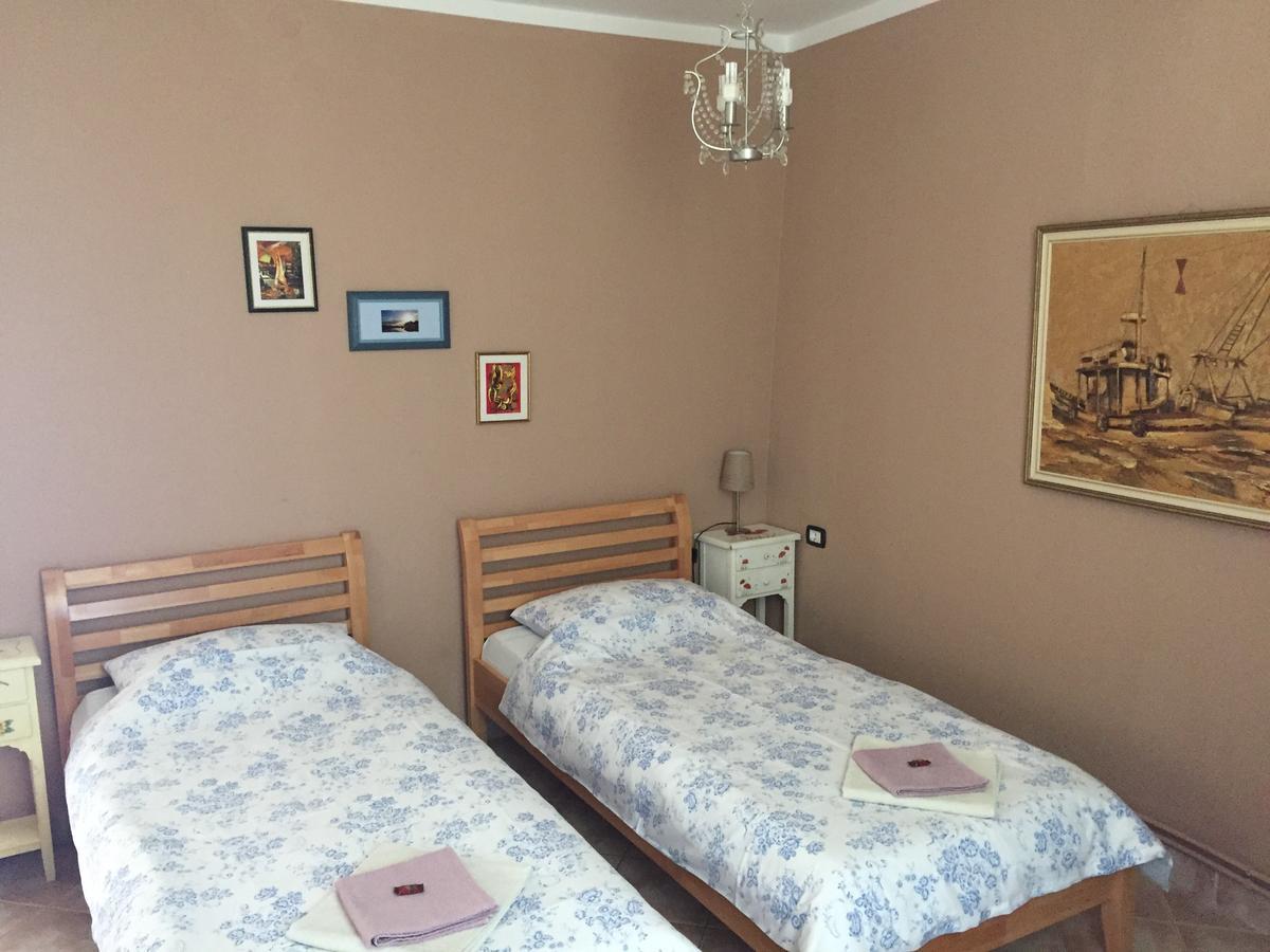 Apartments & Rooms Buoni Amici Murine Exterior foto